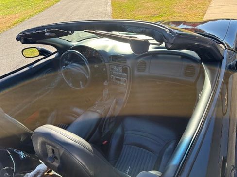 Used 2001 Chevrolet Corvette Convertible w/ Preferred Equipment Group2 image 8