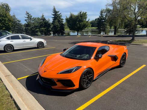 Used 2022 Chevrolet Corvette Stingray Preferred Cpe w/ Z51 Performance Package RWD image 24