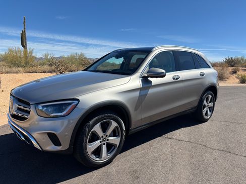 Used 2022 Mercedes-Benz GLC 300 4MATIC image 1