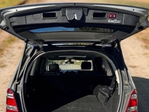 Used 2009 Mercedes-Benz GL 320 BlueTEC 4MATIC image 5