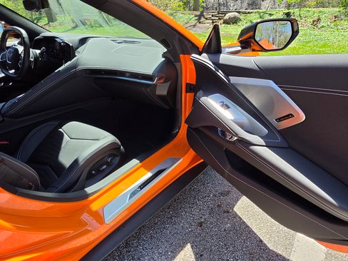 Used 2022 Chevrolet Corvette Stingray Preferred Cpe w/ Z51 Performance Package RWD image 27