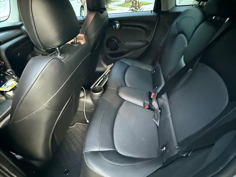 Used 2015 MINI Cooper 4-Door Hardtop FWD image 10