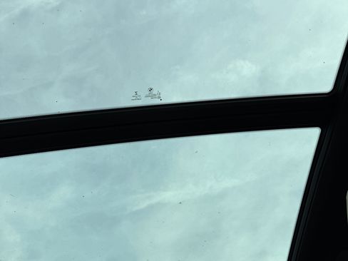 Used 2021 BMW X3 xDrive30i w/ M Sport Package image 12