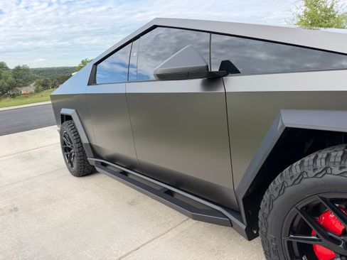 Used 2026 Tesla Cybertruck Cyberbeast AWD/4WD image 6