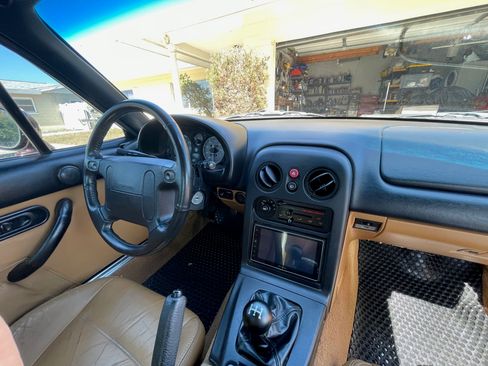 Used 1995 MAZDA MX-5 Miata M-Edition Convertible 2D image 9