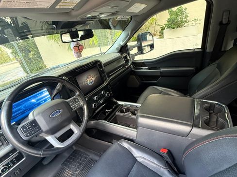 Used 2023 Ford F450 Lariat image 16