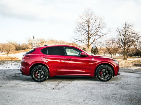 Used 2018 Alfa Romeo Stelvio Quadrifoglio w/ Driver Assist Dynamic Package image 5