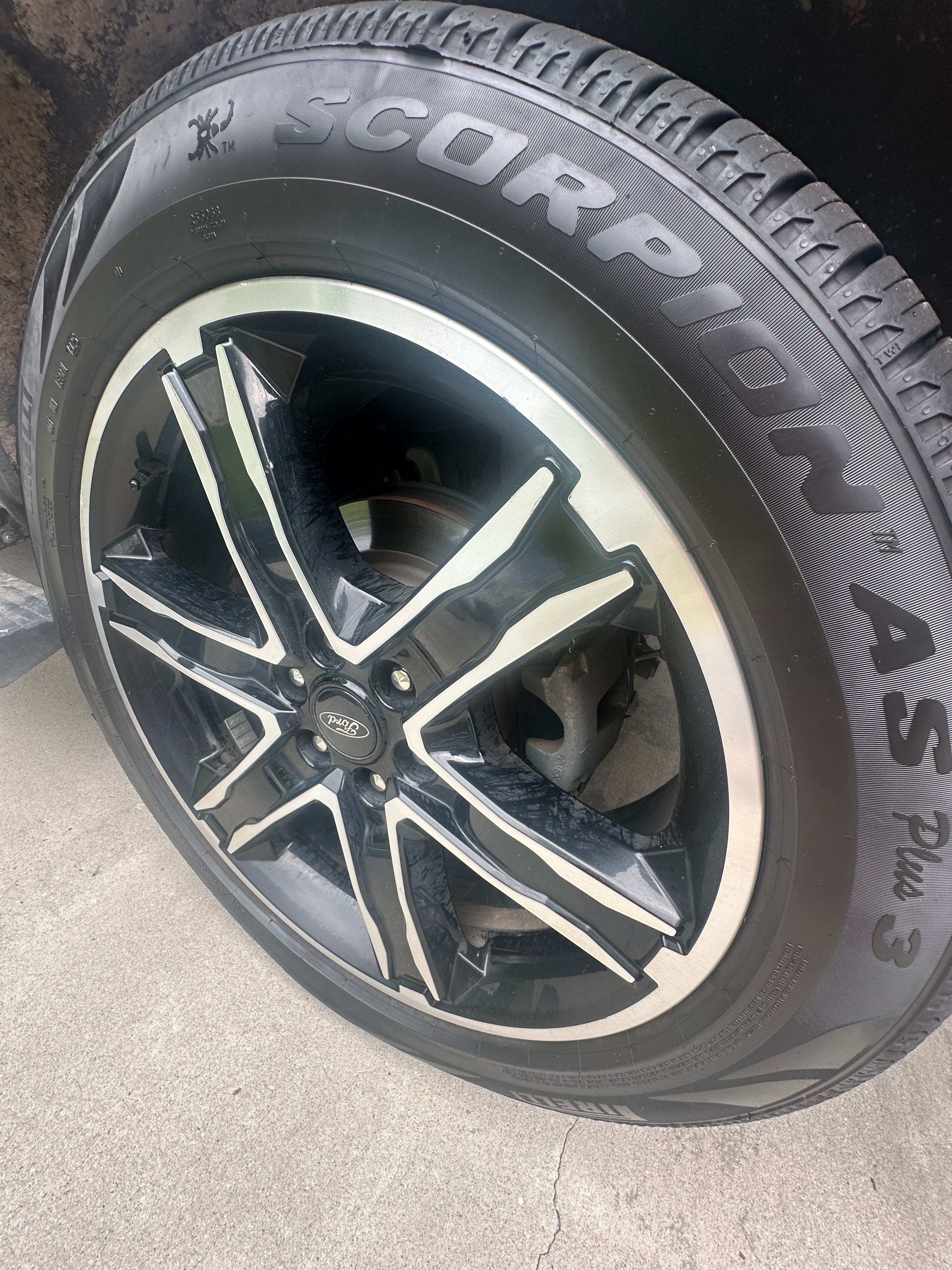 Used 2019 Ford Expedition Limited w/ Equipment Group 303A AWD/4WD image 12
