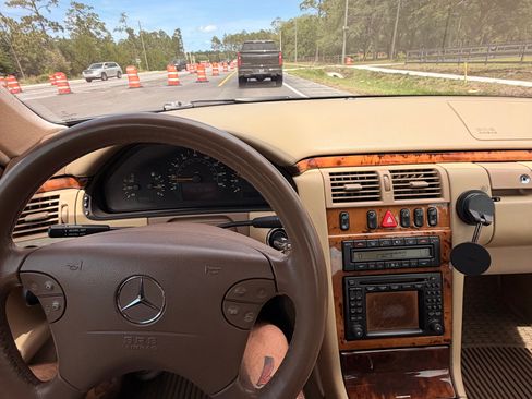 Used 2002 Mercedes-Benz E 320 Sedan image 19
