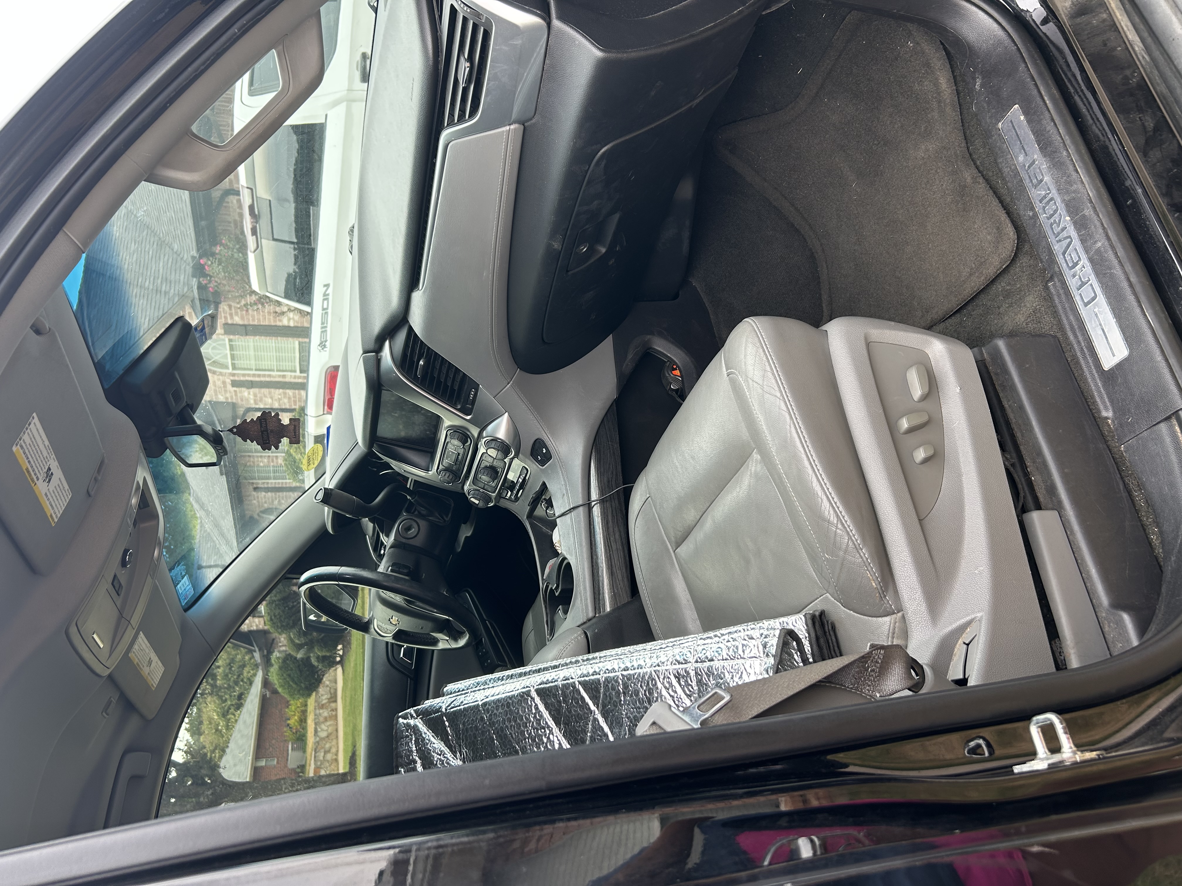 Used 2016 Chevrolet Suburban LT RWD image 8