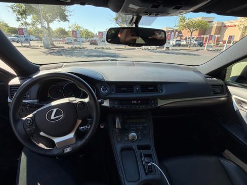Used 2015 Lexus CT 200h w/ F Sport w/Nuluxe Interior image 9