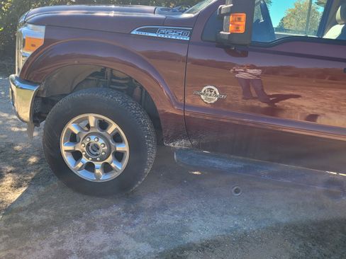 Used 2016 Ford F250 Lariat w/ Lariat Interior Package image 6