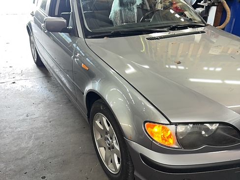 Used 2003 BMW 325i Sedan image 2