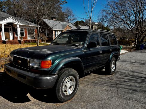 Used 1996 Toyota Land Cruiser image 1