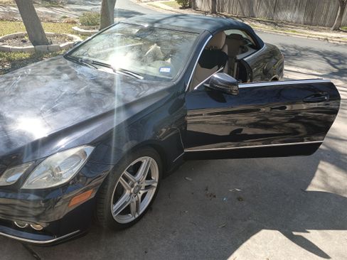 Used 2011 Mercedes-Benz E 350 Cabriolet image 18