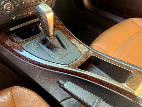 Used 2007 BMW 328xi Coupe image 17