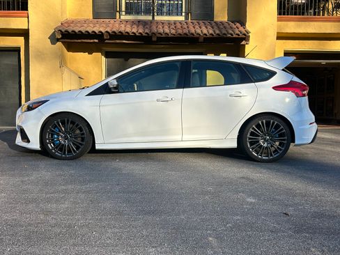 Used 2017 Ford Focus RS image 2