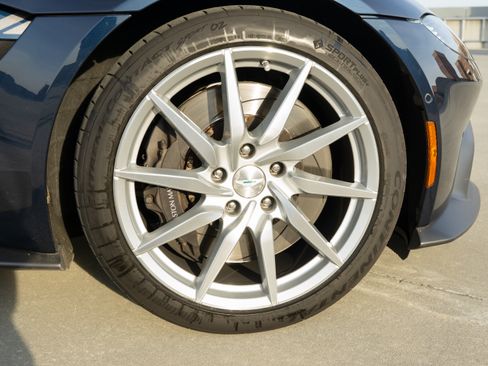 Used 2020 Aston Martin V8 Vantage Coupe image 6