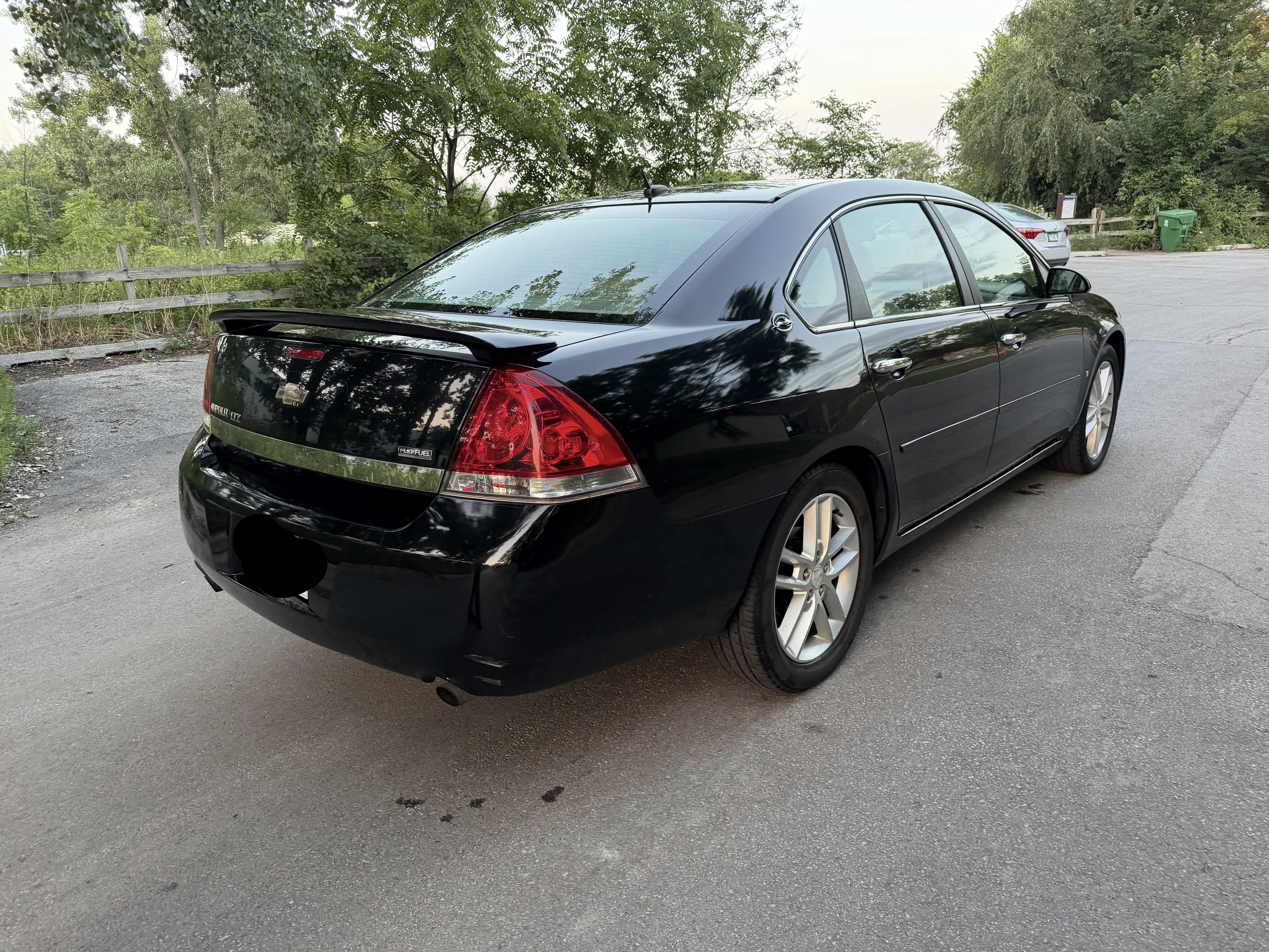 Used 2008 Chevrolet Impala LTZ FWD image 11