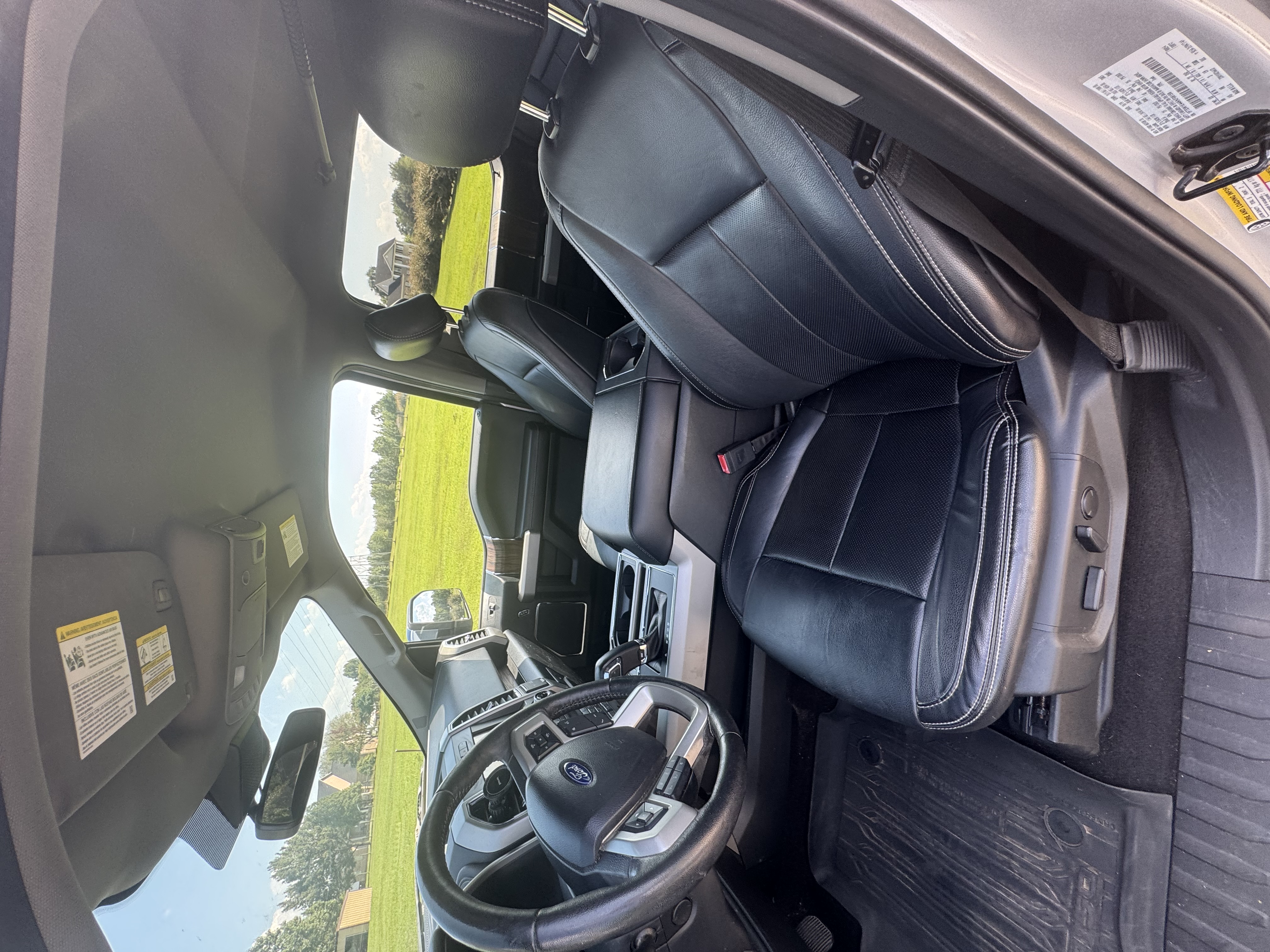 Used 2019 Ford F150 Lariat w/ Equipment Group 502A Luxury AWD/4WD image 18
