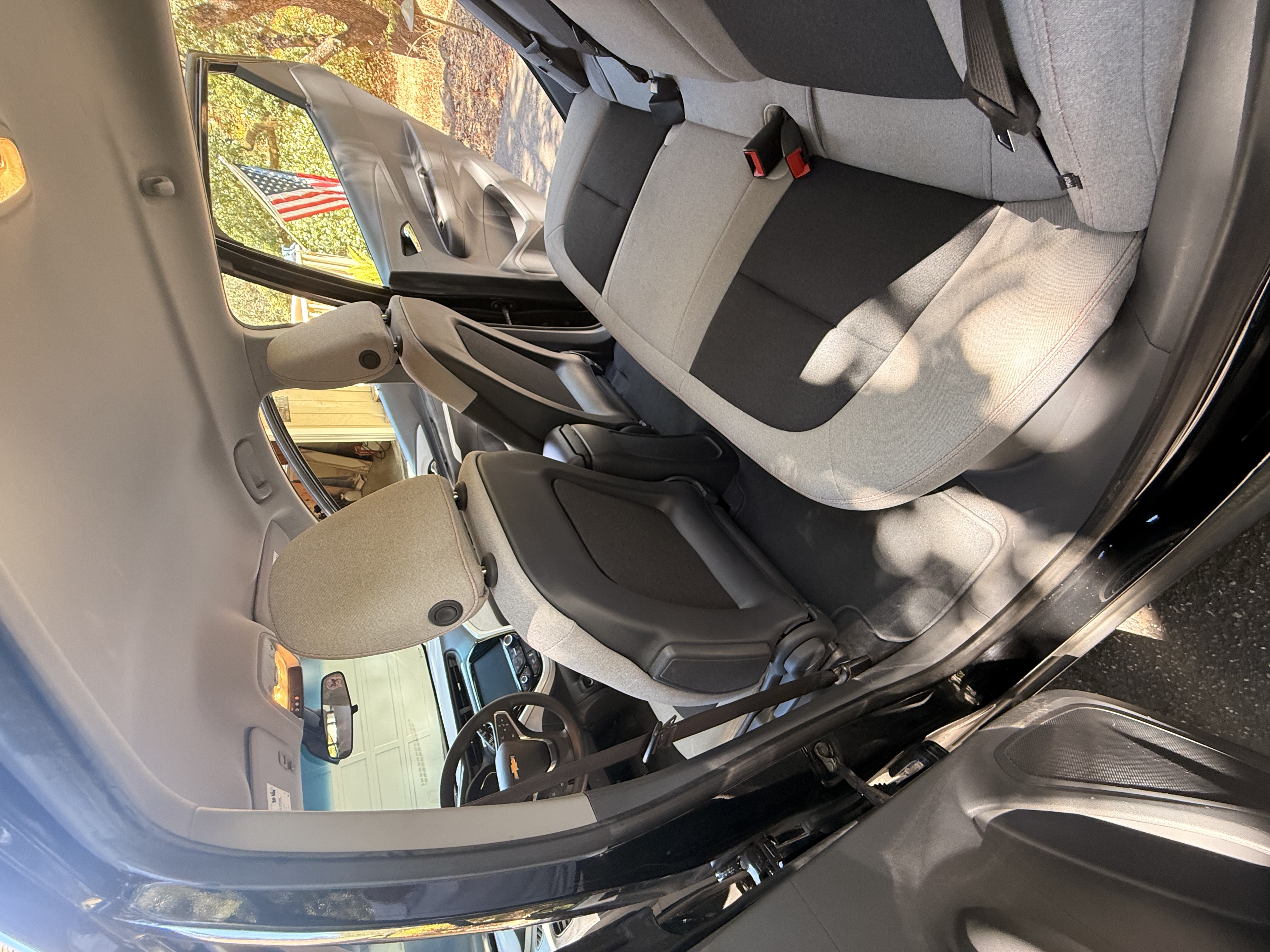 Used 2019 Chevrolet Bolt LT FWD image 9