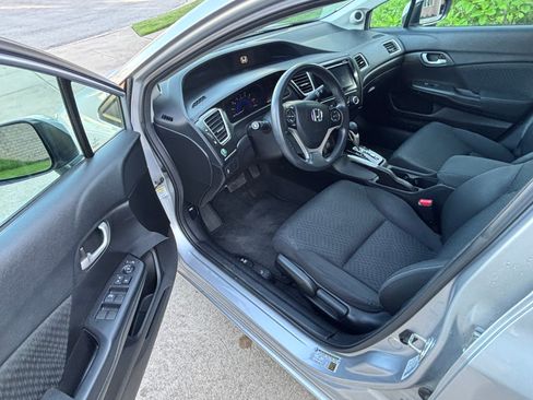 Used 2015 Honda Civic SE image 9