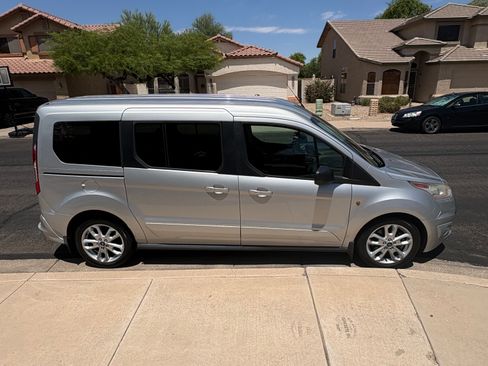 Used 2016 Ford Transit Connect XLT FWD image 6