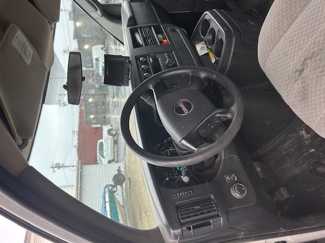 Used 2012 GMC Savana 3500 RWD image 5