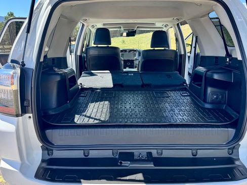 Used 2024 Toyota 4Runner SR5 Premium w/ Moonroof Package AWD/4WD image 27