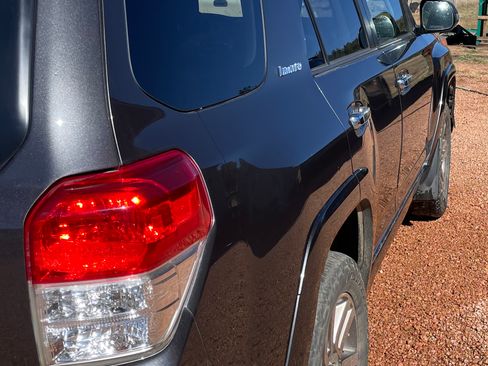 Used 2012 Toyota 4Runner Limited image 5