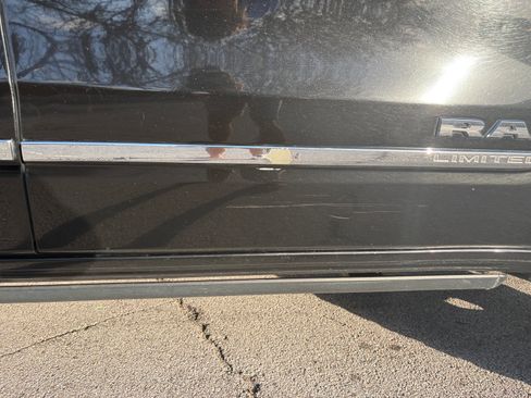 Used 2019 RAM 1500 Limited image 8