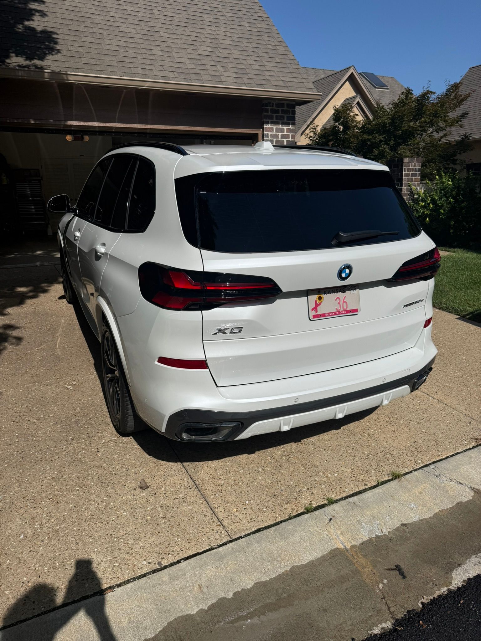Used 2025 BMW X5 xDrive50e w/ M Sport Package AWD/4WD image 11