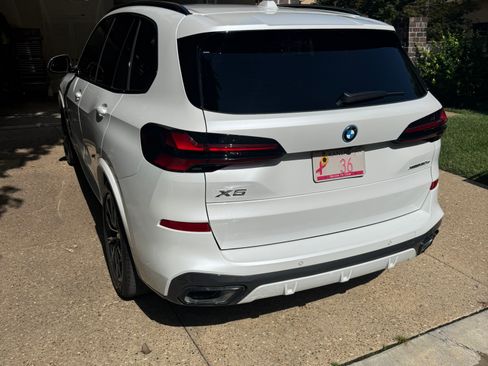 Used 2025 BMW X5 xDrive50e w/ M Sport Package AWD/4WD image 11