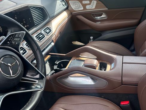 Used 2025 Mercedes-Benz GLE 450 4MATIC Coupe image 10