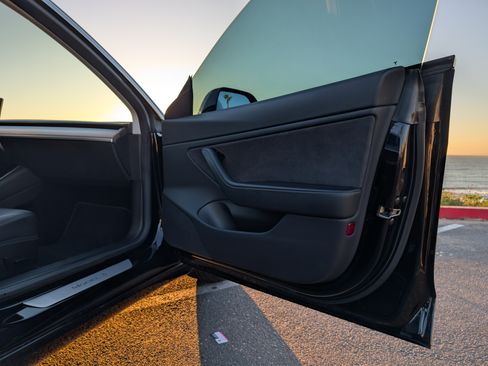 Used 2018 Tesla Model 3 Long Range image 14