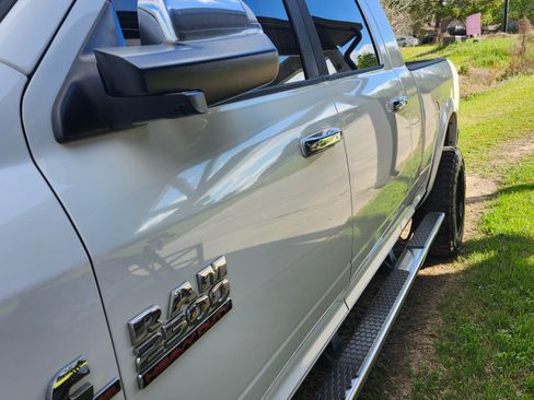 Used 2015 RAM 2500 Laramie w/ Convenience Group image 11