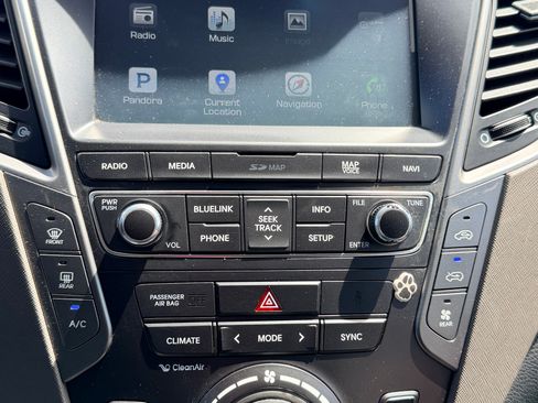 Used 2017 Hyundai Santa Fe Limited AWD/4WD image 15