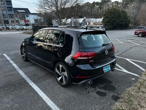 Used 2020 Volkswagen GTI S image 9