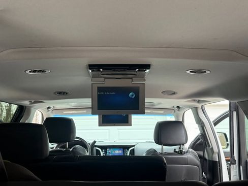 Used 2019 Cadillac Escalade ESV Luxury image 15