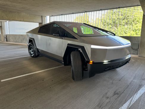Used 2026 Tesla Cybertruck AWD Crew Cab image 5