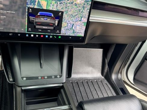 Used 2022 Tesla Model X Plaid AWD/4WD image 16
