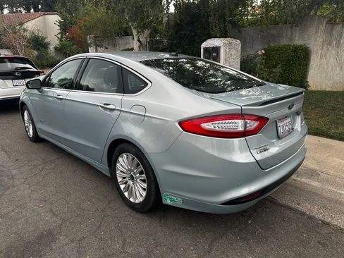 Used 2014 Ford Fusion Energi Titanium FWD image 4