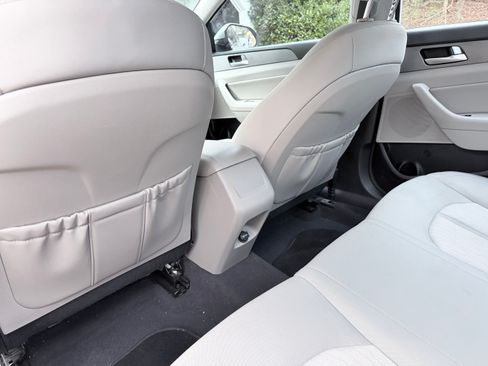 Used 2016 Hyundai Sonata SE image 9