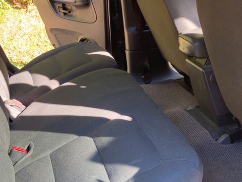 Used 2001 Ford Explorer Sport Trac 4x4 image 9