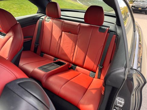 Used 2015 BMW M4 Convertible image 20