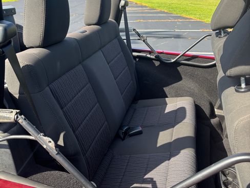 Used 2012 Jeep Wrangler Sport AWD/4WD image 15