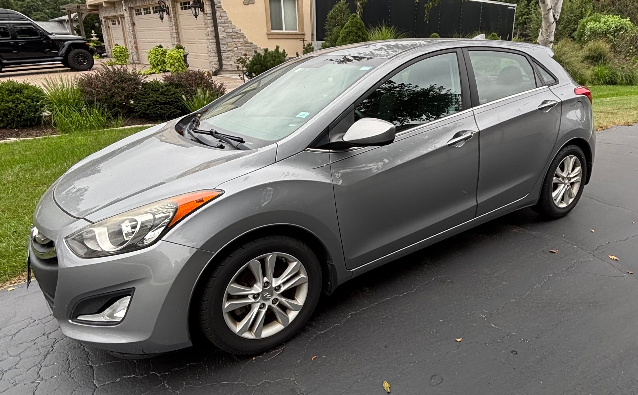 Used 2013 Hyundai Elantra GT FWD image 6