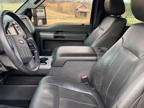Used 2012 Ford F350 Lariat w/ Lariat Interior Pkg image 8