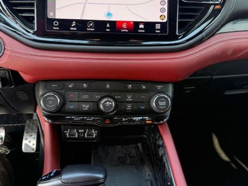 Used 2023 Dodge Durango SRT Hellcat image 5