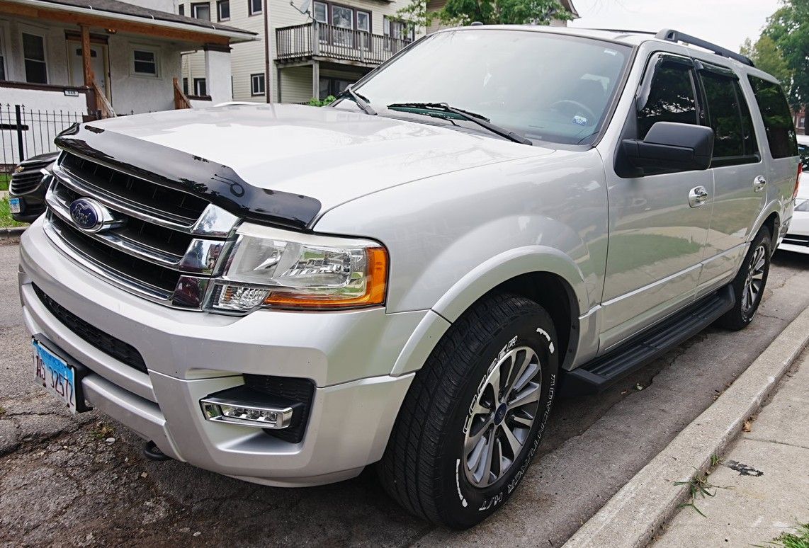 Used 2016 Ford Expedition XLT AWD/4WD image 2